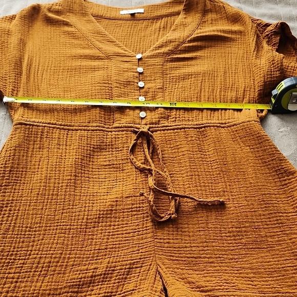 Madewell Cassidy V Neck Button-Front Romper Size Medium - Picture 9 of 13